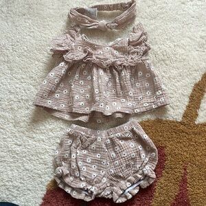 Jessica Simpson cotton eyelet matching set taupe